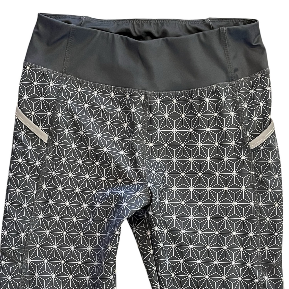 RunDisney • Wine & Dine 1/2 Marathon 2024 Leggings - S - Picture 3 of 8